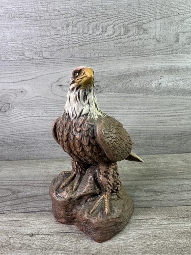Majestic bald eagle - eagle, sculpture